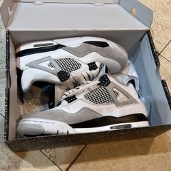 Air Jordan 4