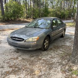 2000 Ford Taurus