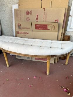 Vintage Half-Moon Tufted Bench – Upholstered Seat with Wooden Legs