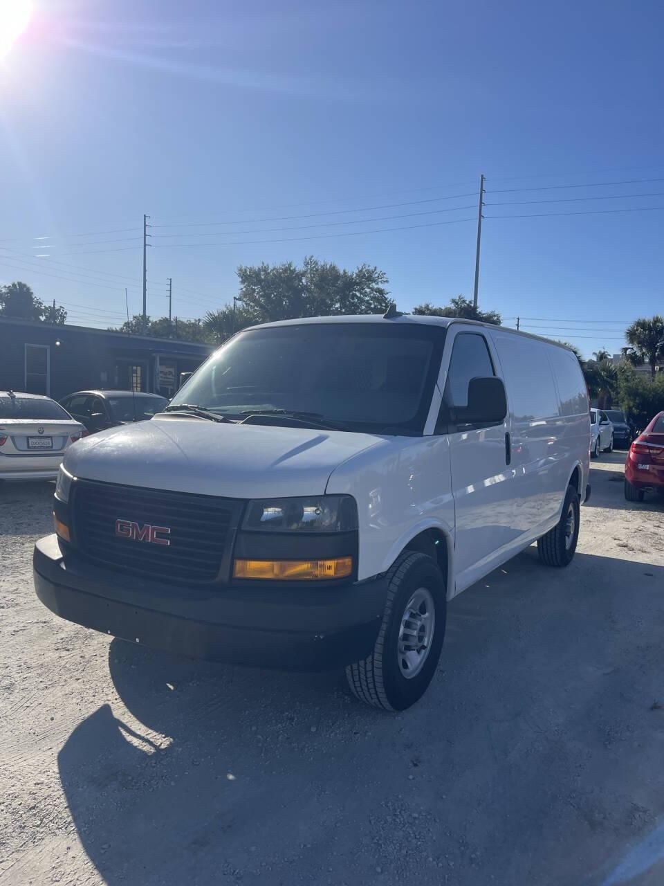2021 GMC Savana Cargo