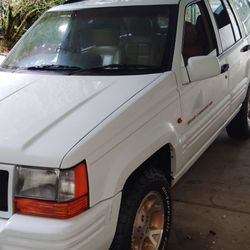 1997 RH Drive Jeep Grand Cherokee Limited 4x4
