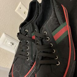 Gucci Shoes Size 9