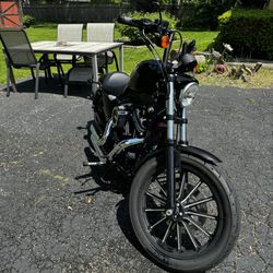 2012 Harley Iron 883