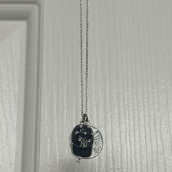 Woman’s Yankee Pendant Necklace 