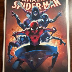 Marvel DC Comics / Comic Books