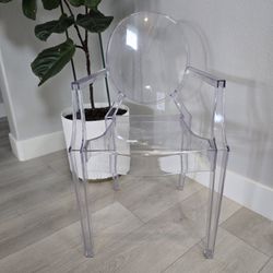 Acrylic Clear Chair 