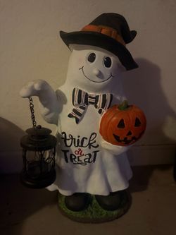 Ghost tea light outdoor greeter