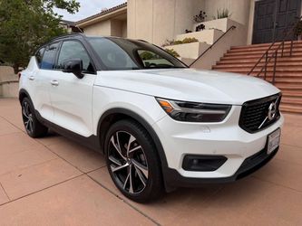 2020 Volvo XC40