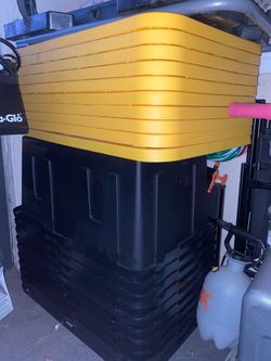 27 gallon black & yellow storage bins
