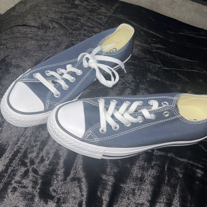 Converse Size 8 Womens. Size 6 Mens