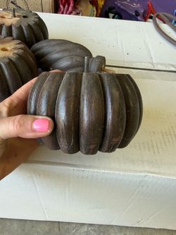 Solid Wood Furniture Feet Plus 6” Wood Finial