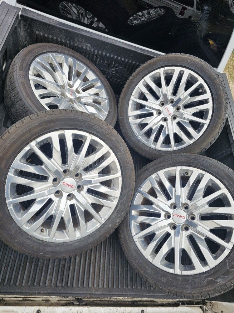 22" Denali 2023 Wheels