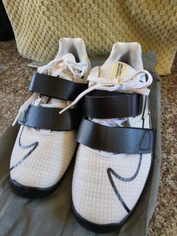 Nike Romaleos 4
Weightlifting Shoes