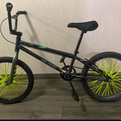 BMX BIKE