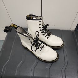 Doc Martin Boots Size 11L