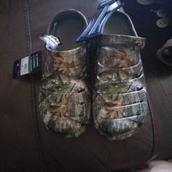 New Men's Rugged Shark Camo Clogs