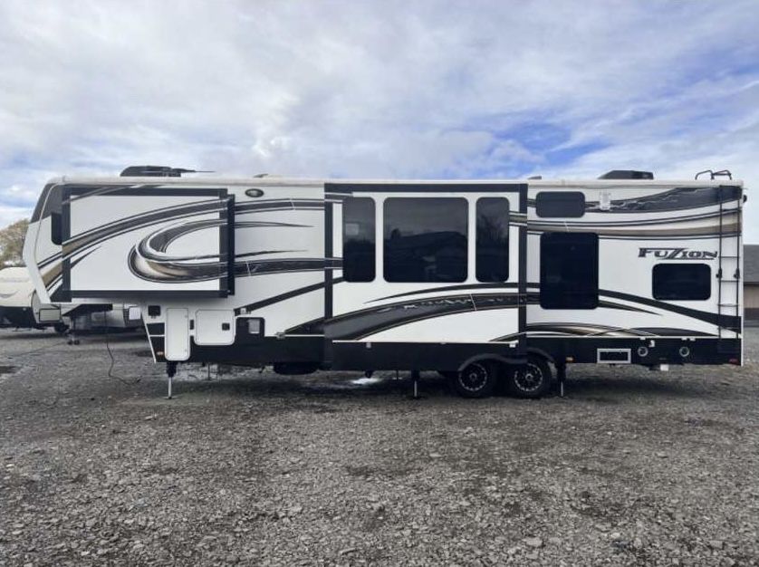 2014 Keystone Fuzion