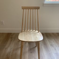 6 Wooden Dining Chairs