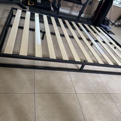 Platform Metal Bed Frame Size: Full 54” x 75” 