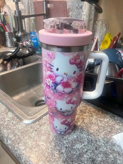 Hello Kitty Tumbler with Handle and Lid