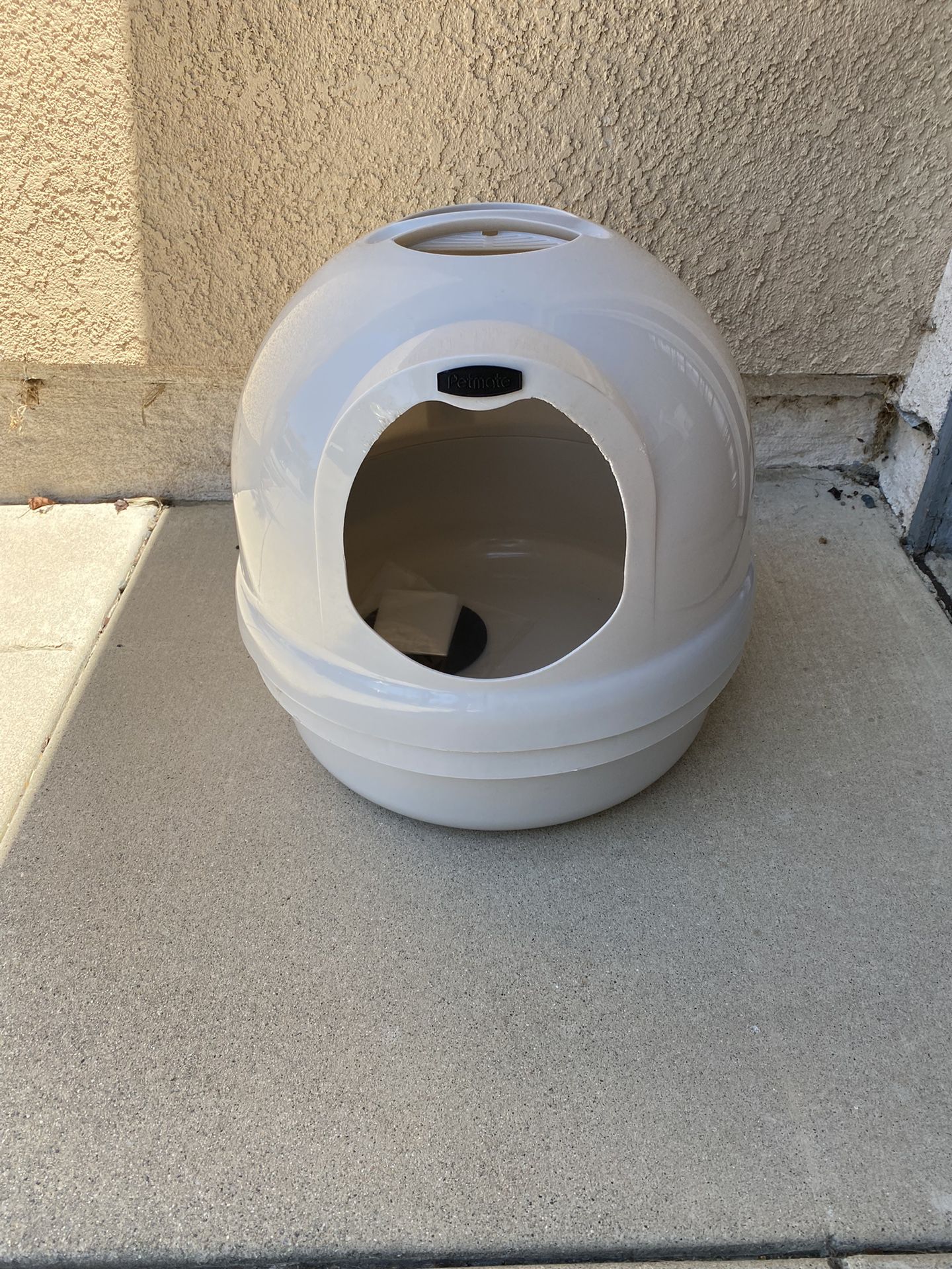 Brand New Cat Litter Dome 