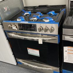 New Scratch And Dent Frigidaire Gallery 5 Burner Gas Stainless Steel Slide In Range. 1 Year Warranty 
