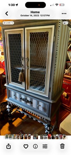 Small hutch for linens , bath room towels. Soaps. Etc or for your favorite items displayed