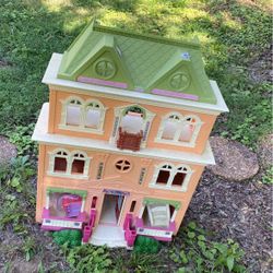 Vintage Fisher Price Doll House 