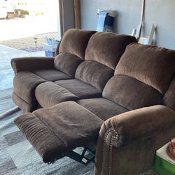 3 Seat Reclining Couch 
