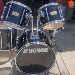 Sonor https://offerup.com/redirect/?o=NXBjLkJsYWNr Rockstar Kitt 13 Griffansnare Deep Tone Origanles