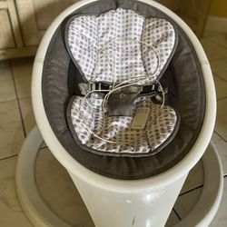 Bluetooth Munchkin Baby Swing 