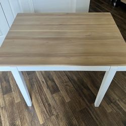 Dinning Room Table + 3 Chairs