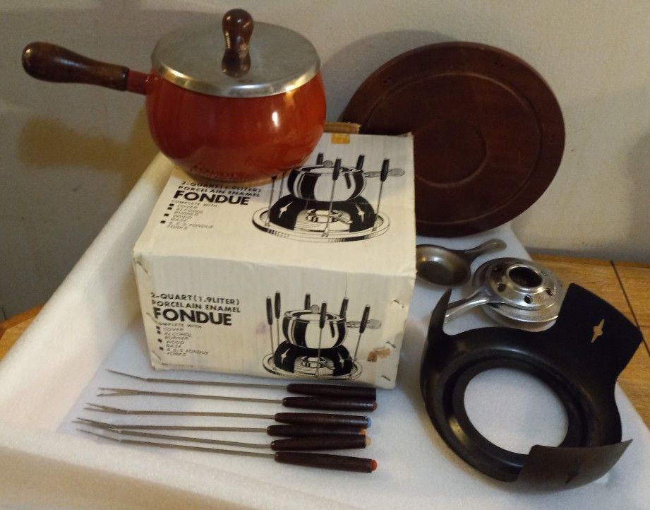 Vintage Early 70s Original " Fondue " KIT