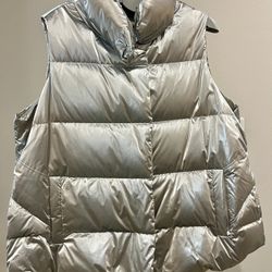 Athleta Downtown Metallic Vest Down Filled in Silver Size 