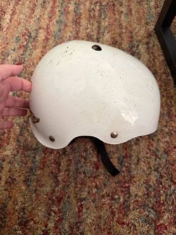 Kids bike helmet and horn