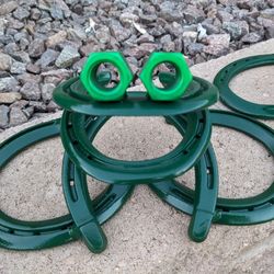 Metal Yard Art, Horseshoe Frogs, 6.5" Tall x 11" Wide