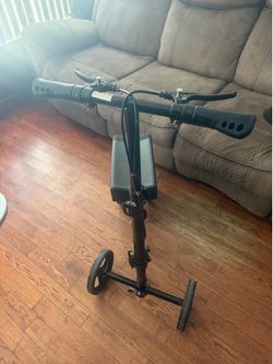 Knee scooter