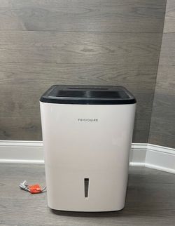 Frigidaire 50 pt 4,500 sq ft Dehumidifier