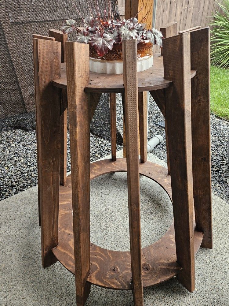 Brand New: 2"X 4" X 8' Cedar Lumbar & Related Wood for a Structure Project