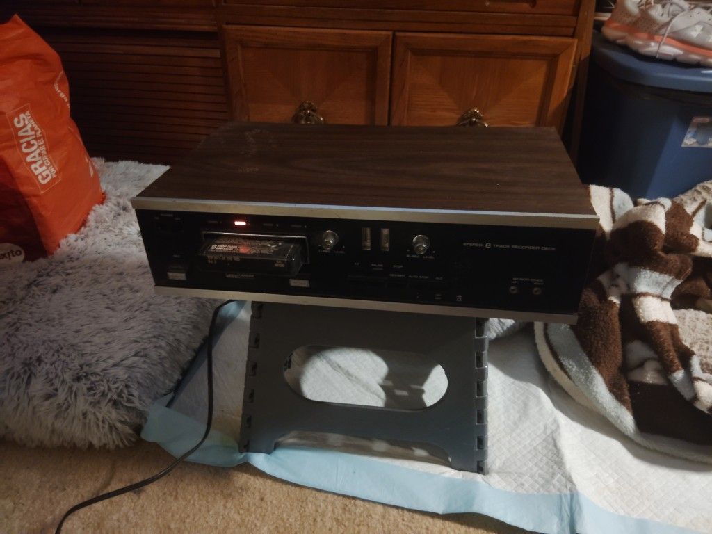 8 Track Recorder