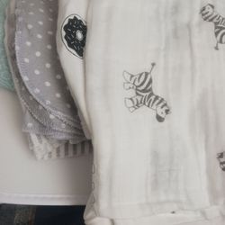 Free Baby Muslin Swaddle Blankets Set