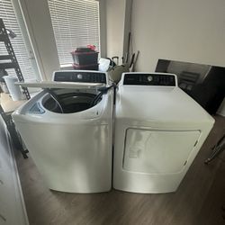 Washer/ Dryer Set 