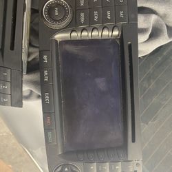 Mercedes E320 E350 E500 W211 Parts