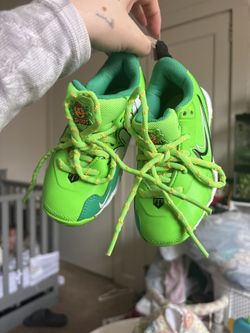 Kids Size 10c Nike Cleats 
