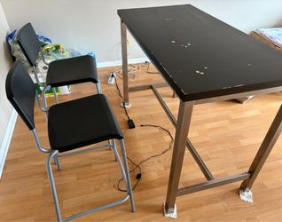 Free dining table with 2 chairs – pickup only