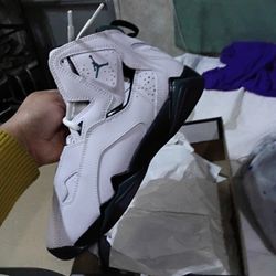 New Jordans 7y Or 8.5 W 
