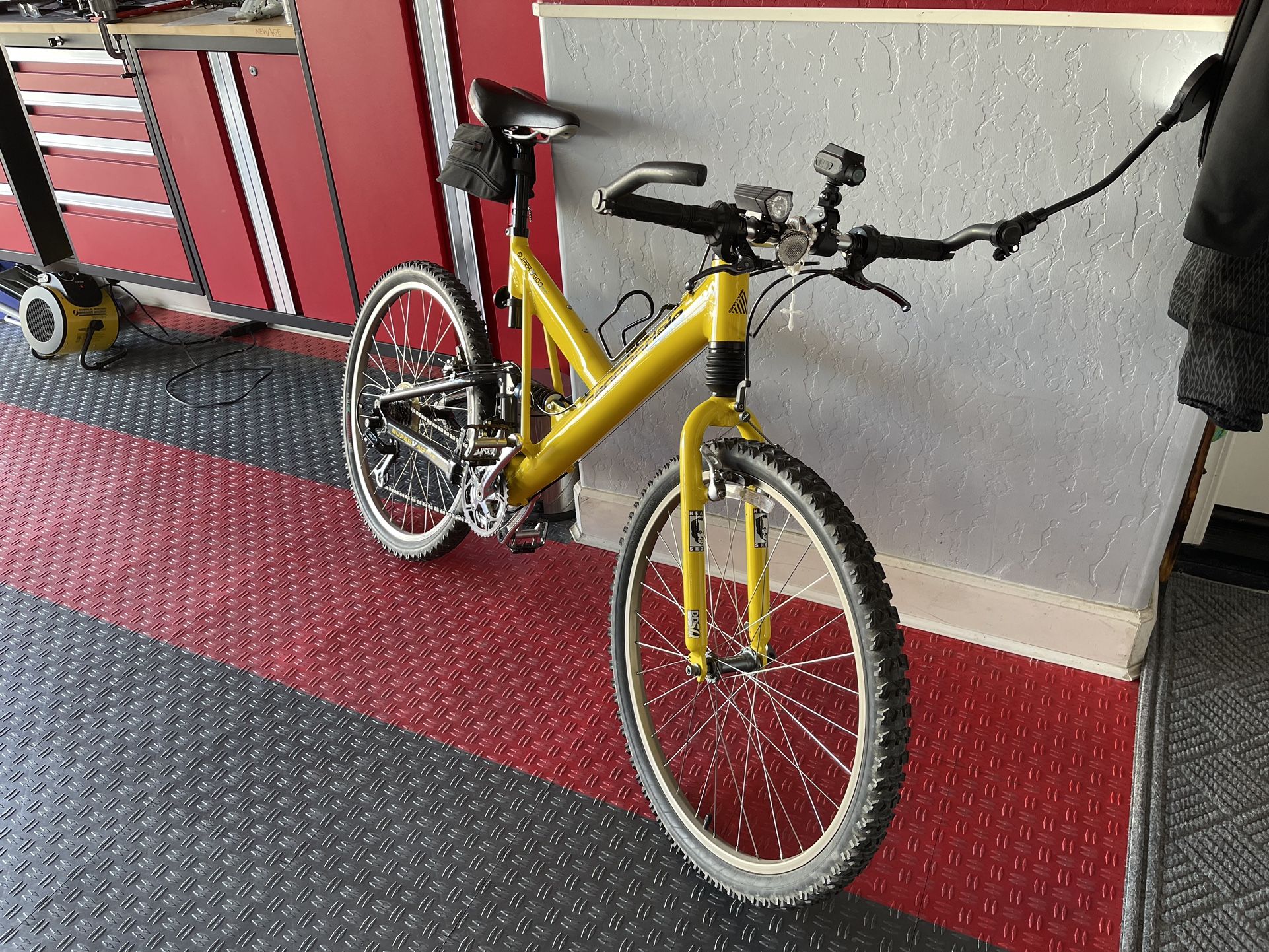 Cannondale Super V 900 Vintage Mountain Bike for Sale in Visalia 