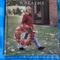 Martha Stewart Great American Wreaths Book