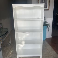 Sander Storybook Bookcase (H60”x29”xD11 3/4”)