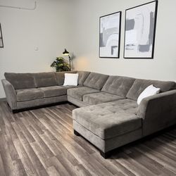 FREE DELIVERY Macy’s Sectional Couch